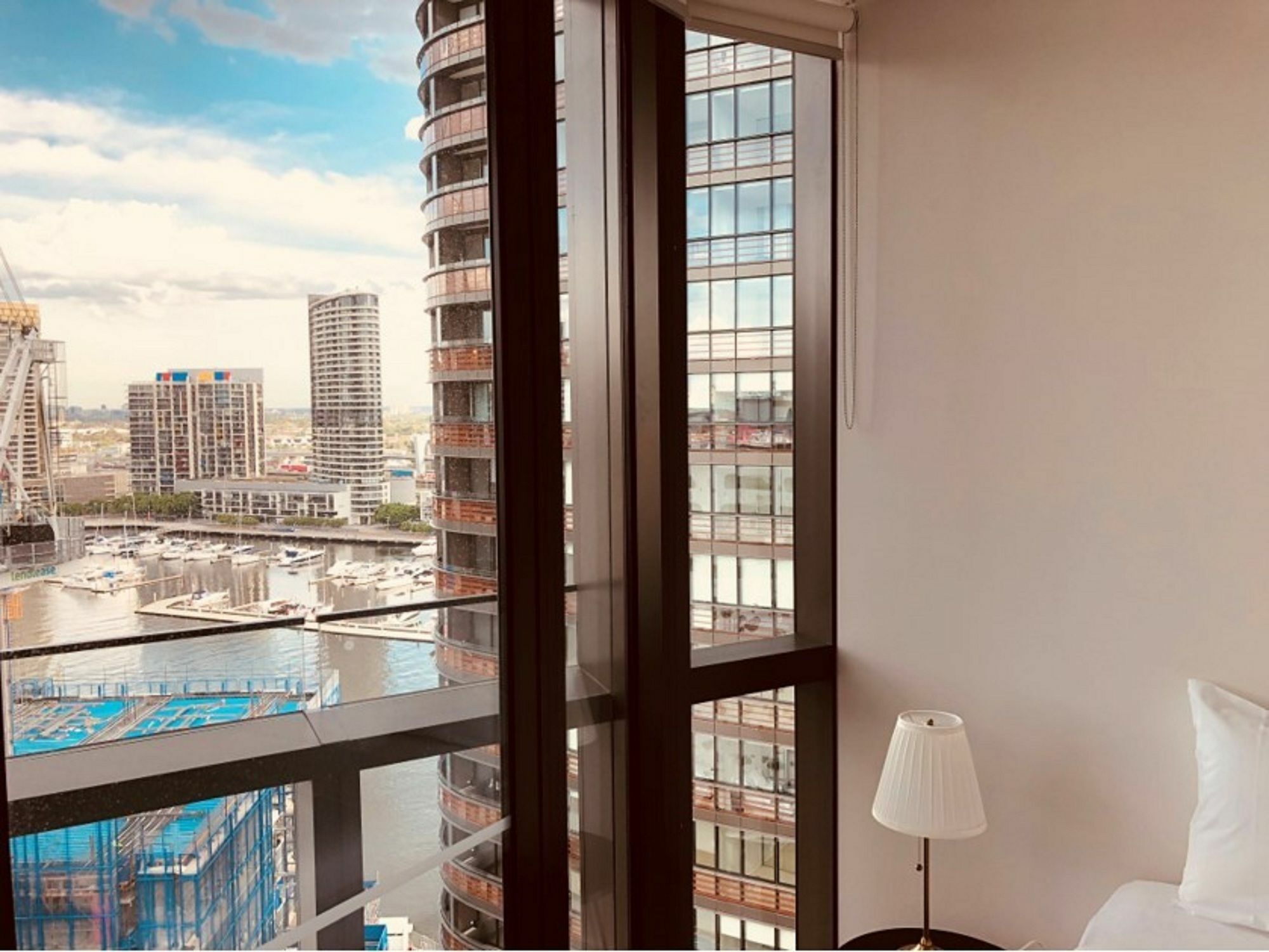 Winston Apartments Docklands Melbourne Exterior photo